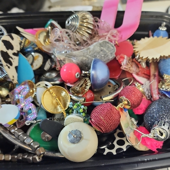 1 Lb Assorted Jewelry For Craft Making  #031626-1 - Picture 4 of 6